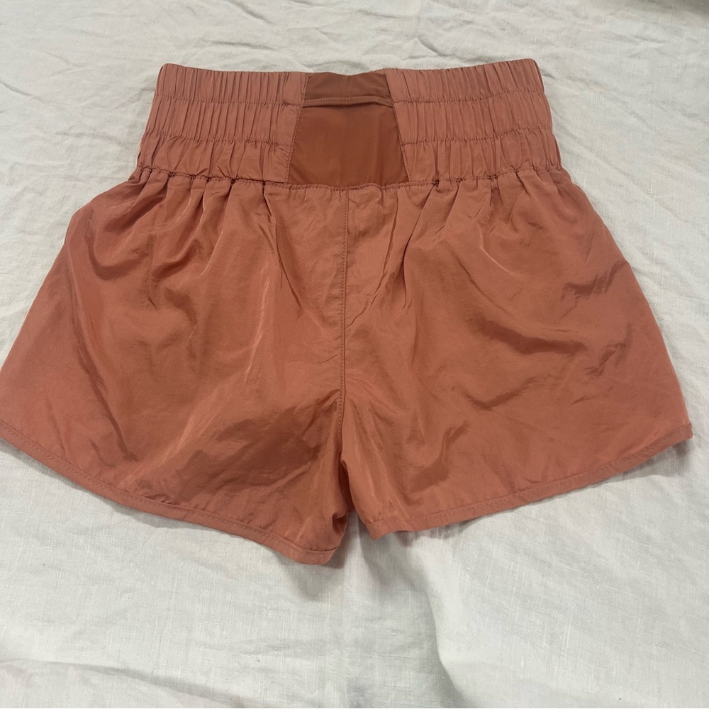 FREE PEOPLE MOVEMENT The Way Home High Rise Brushed Apricot Shorts Size S - Picture 4 of 11